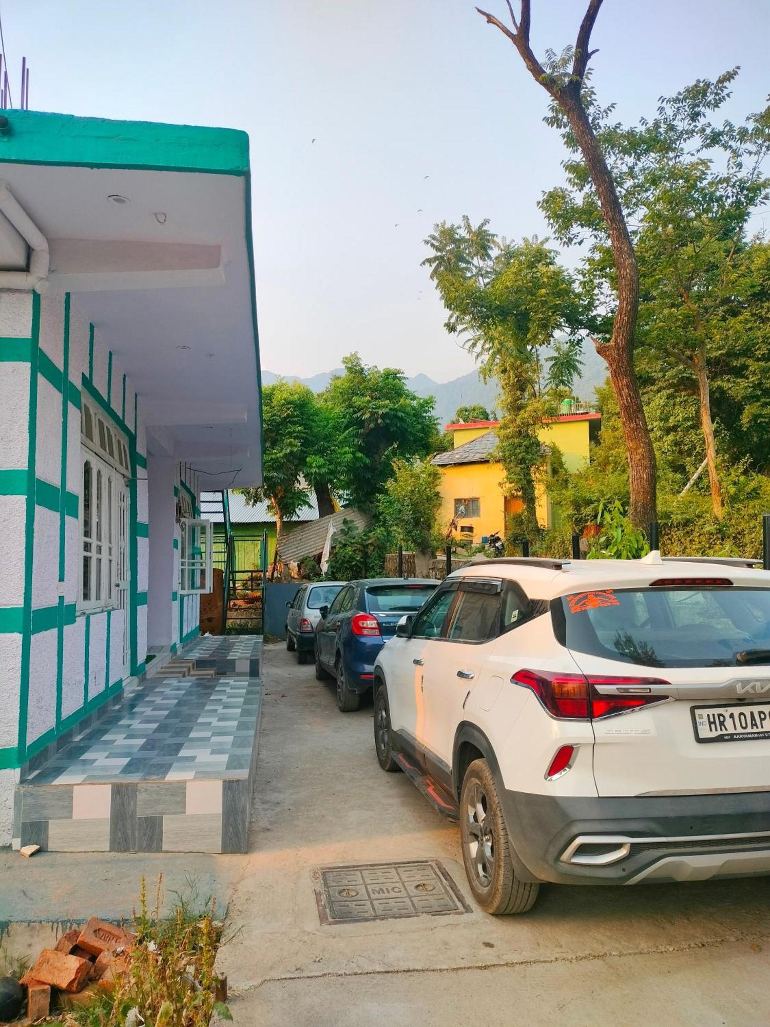 Baseraa Bir - 4Bhk Home 外观 照片